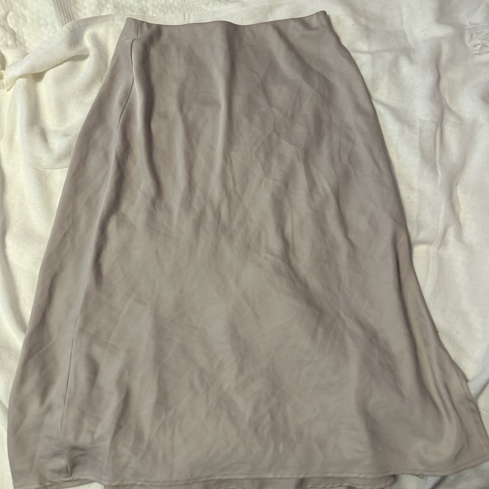 Cream color ankle length skirt! With slit up side